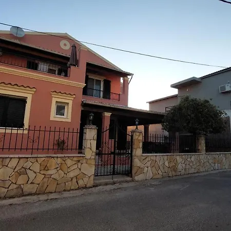 Dom wakacyjny Kallistimon House Ýpsos