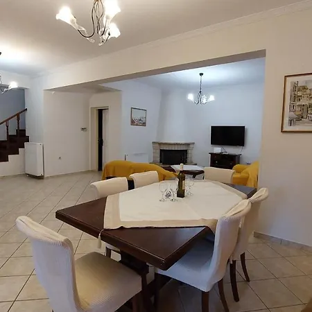Kallistimon House * איפסוס
